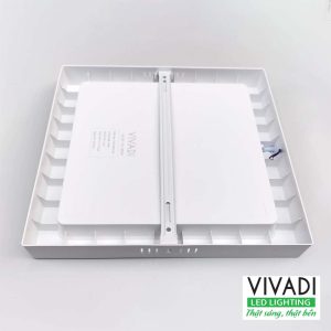 Đèn ốp ban công vuông 24W VIVADI