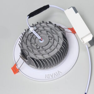 Đèn âm trần chất lượng uy tín 3 màu 9w-110 VIVADI LED